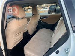 تۆیۆتا ڕاڤ 4